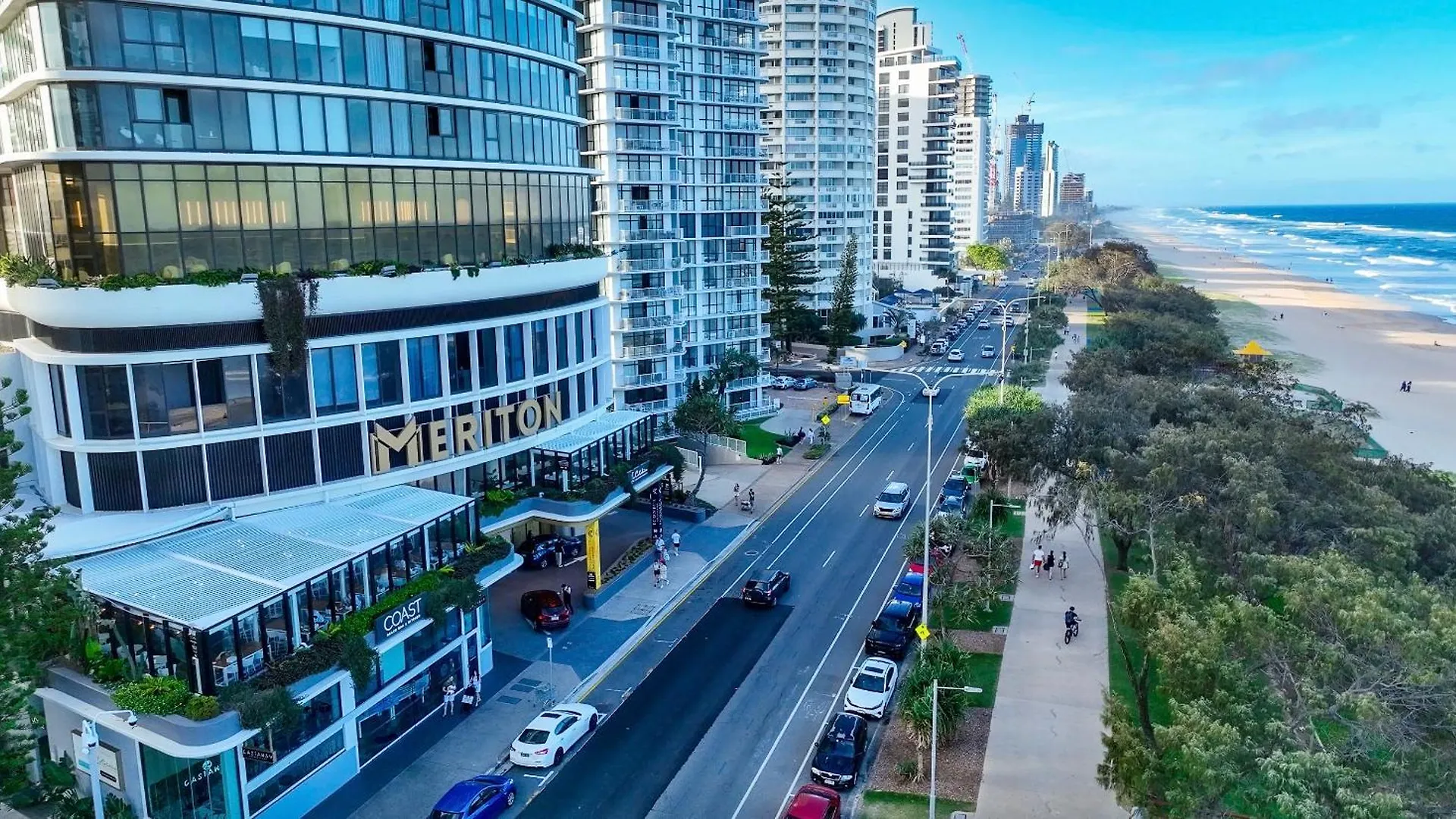 Sky-High Beachside Condo - Pet Friendly Gold Coast 0*,