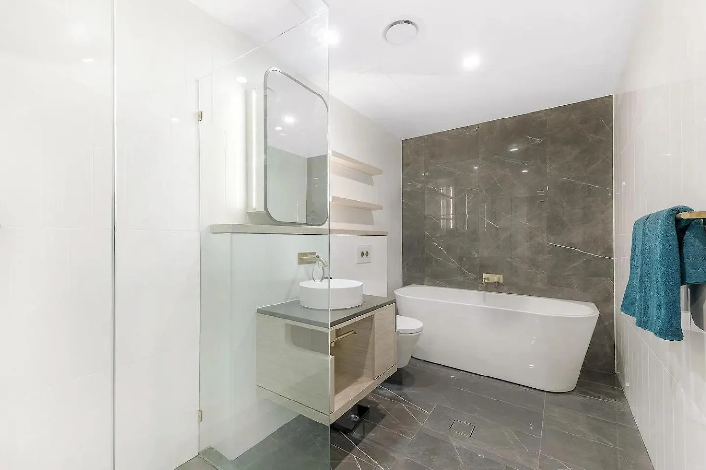 Appartamento Sky-High Beachside Condo - Pet Friendly Gold Coast